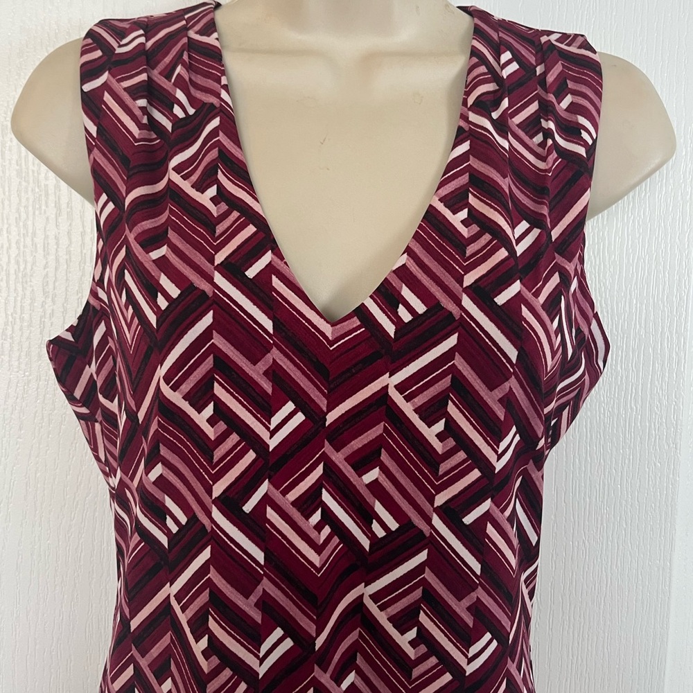 WHBM Geographic Chevron Print Sleeveless Blouse - Size XS - NWT! - Picture 3 of 8